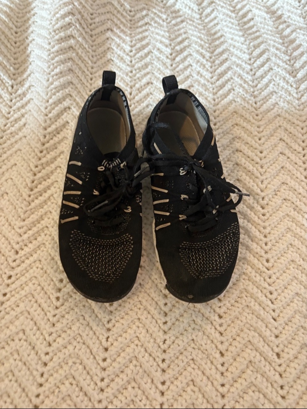 Nfinity flyte cheer shoes size 5